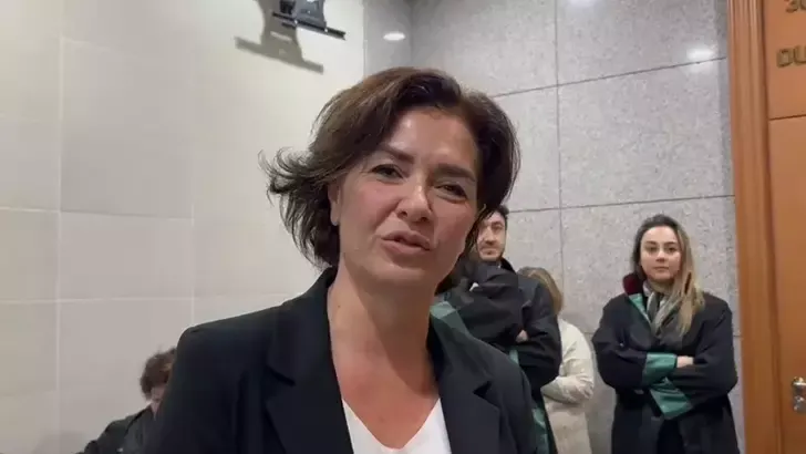 Gazeteci Özlem Gürses’e 1 yıl 3 ay cezası