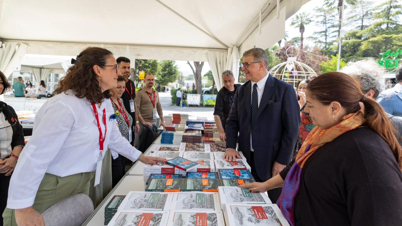 İzmir: Kültür, Mekân, İnsan Dergisi İzmir Kitap Fuarı’nda okuyucu ile buluştu