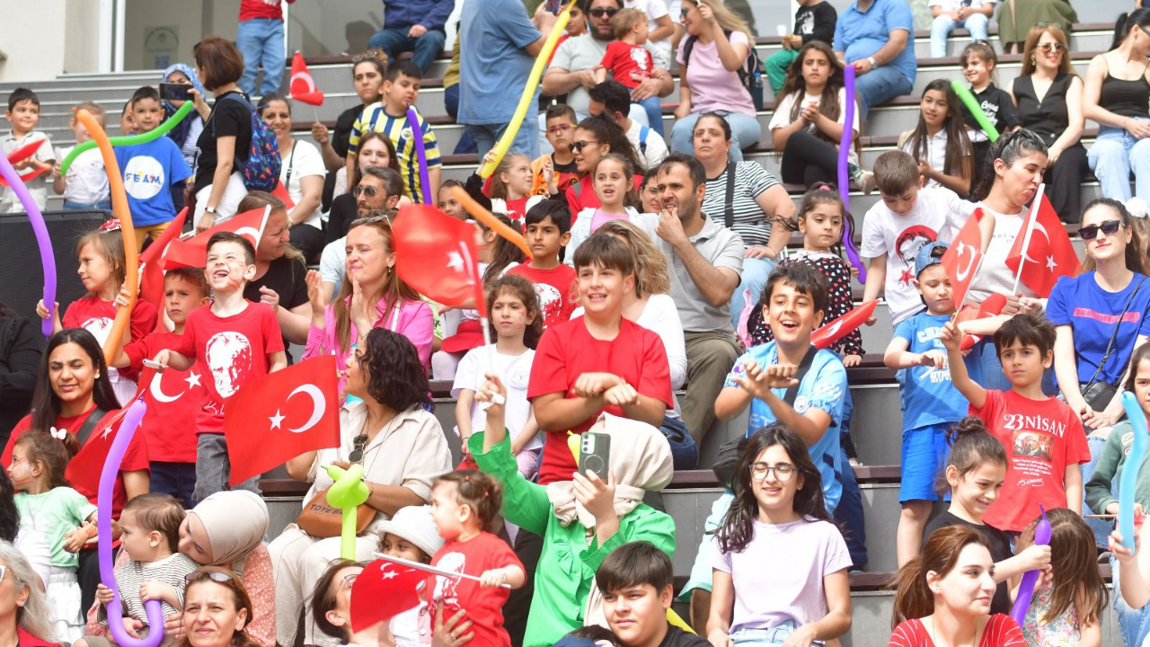 Karabağlar’da 23 Nisan coşkusu dolu dolu yaşandı