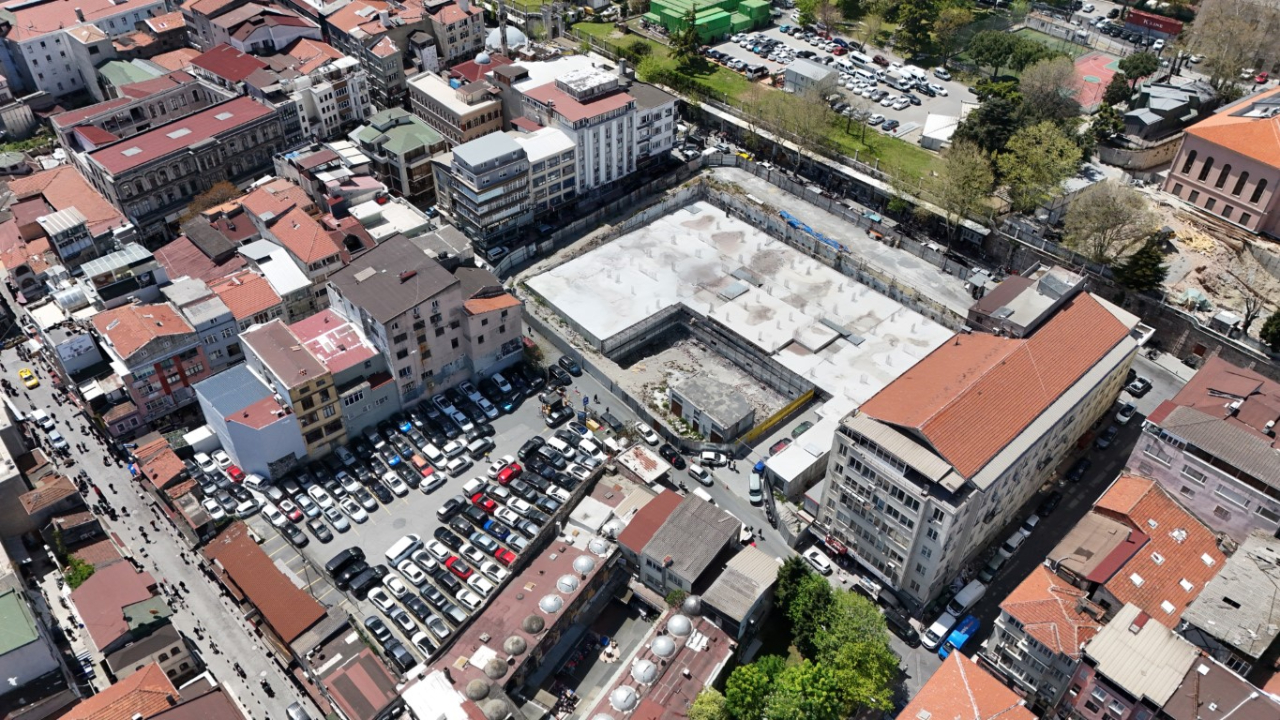 Karaköy ve Mercan’da İBB’nin otopark eziyeti: "CHP zihniyeti, yıktılar tekrar yapmıyorlar"