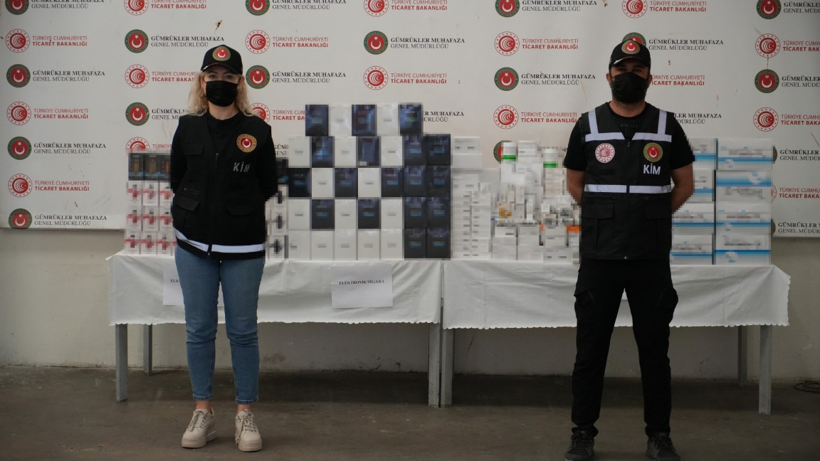Kapıkule’de milyonlarca liralık kaçak eşya ele geçirildi