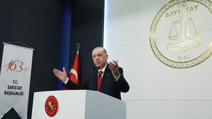 Cumhurbaşkanı Erdoğan: Türkiye'de hiç kimse hukukun üstünde değildir