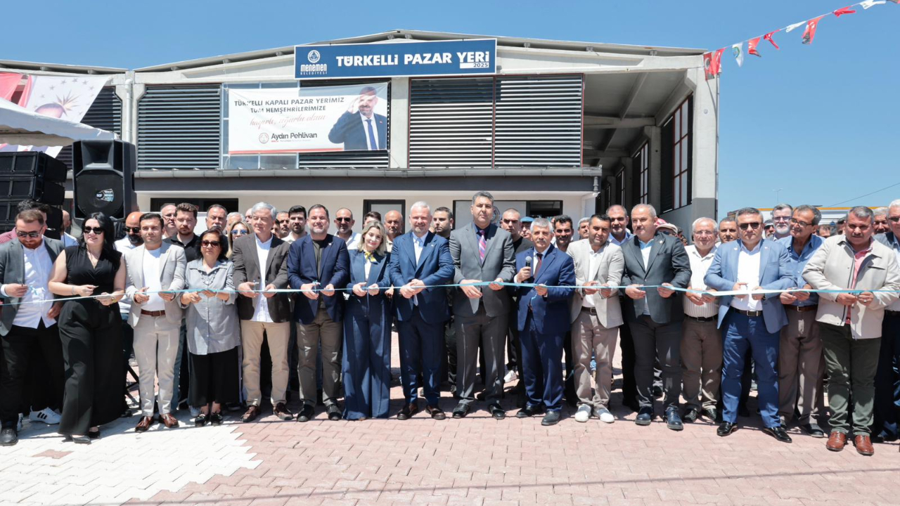 Menemen’de bir kapalı pazar yeri daha açıldı
