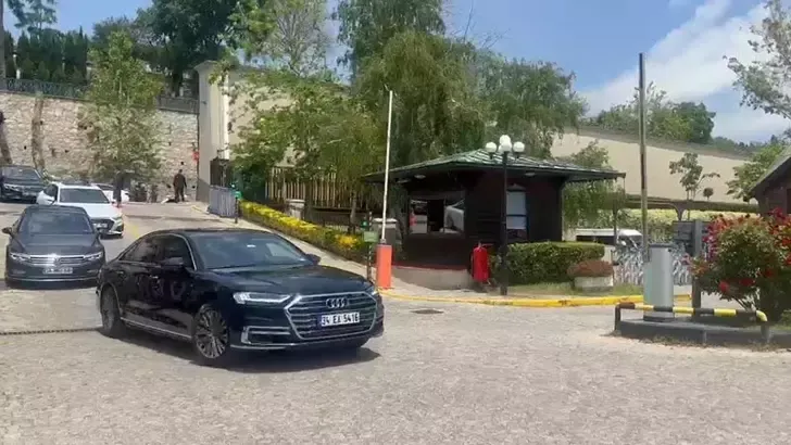 Rusya-Ukrayna heyetleri Çırağan Sarayı'na geldi