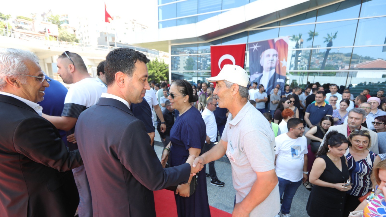 Başkan Önal, personeliyle bayramlaştı