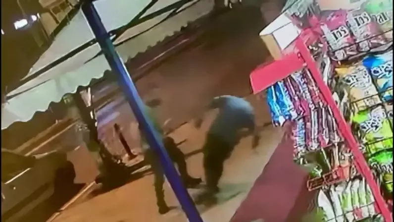 Maltepe'de yol verme kavgası; önce yumruk attı ardından kalp masajı yaptı