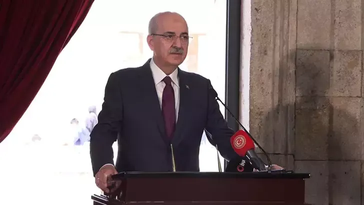 TBMM Başkanı Kurtulmuş, Anıtkabir'i ziyaret etti