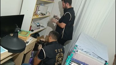 İzmir'de FETÖ/PDY'ye hücre evleri operasyonu: 40 gözaltı