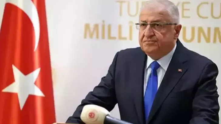 Bakan Güler ve TSK komuta kademesi İran sınırında
