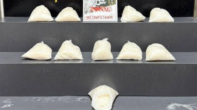 İzmir'de 10 kilo metamfetamin ele geçirildi