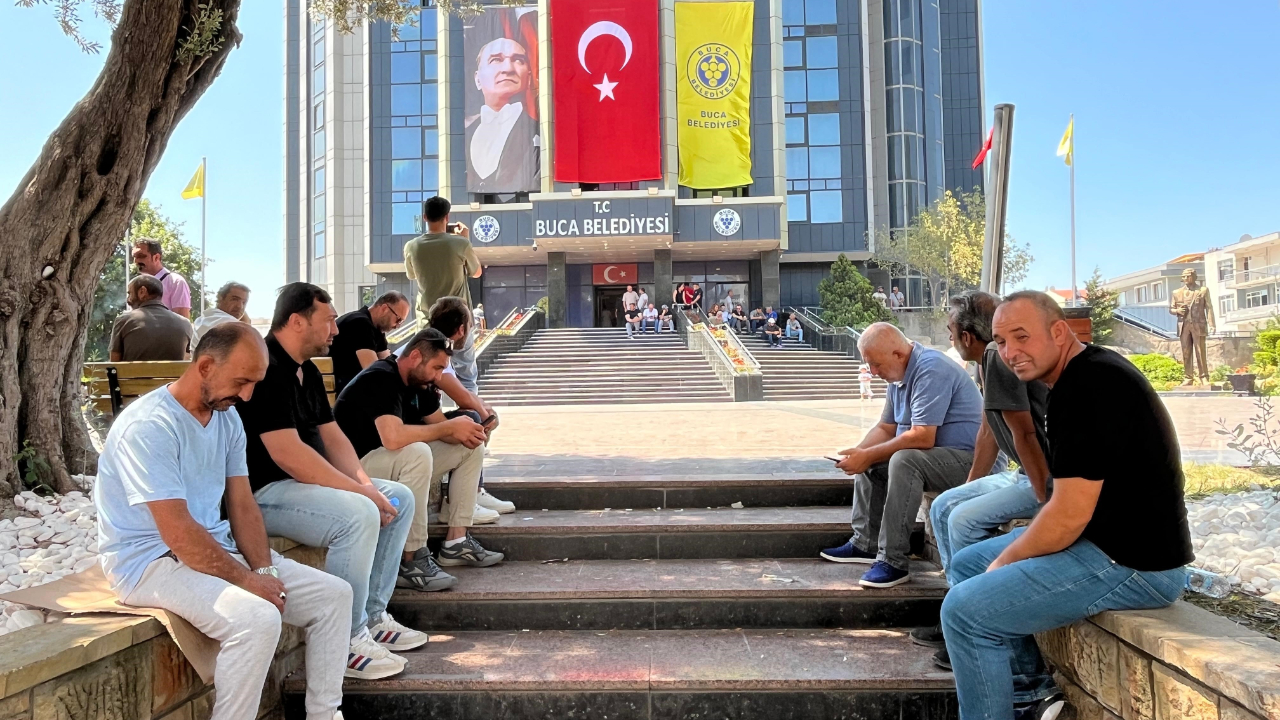 Buca'da maaş krizi sürüyor