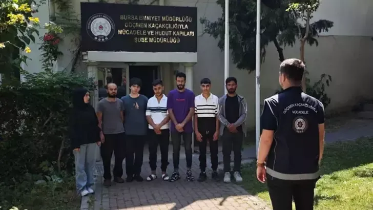 Bursa'da 7 kaçak göçmen ve 1 organizatör yakalandı