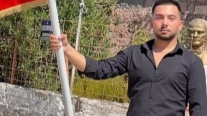 Denize atlayarak başını kuma çarpan genç hayatını kaybetti