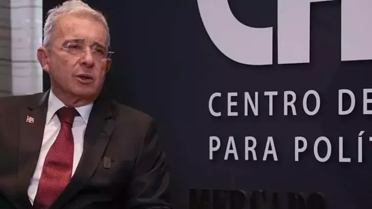 Eski Kolombiya Cumhurbaşkanı Uribe, rüşvetten suçlu bulundu
