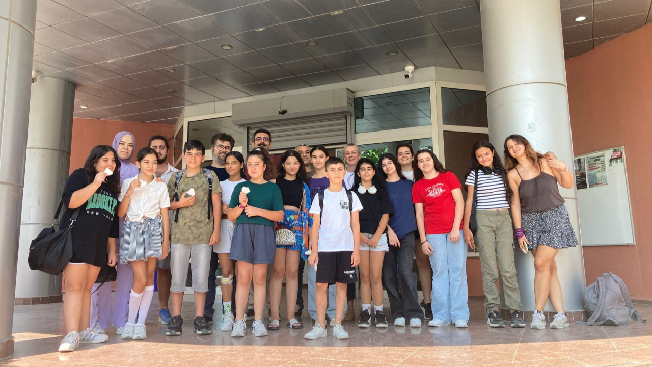 Minik kaşifler Bornova’da bilimin izinde
