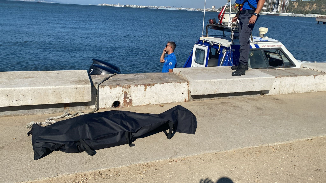 Bayraklı Sahili'nde erkek cesedi bulundu