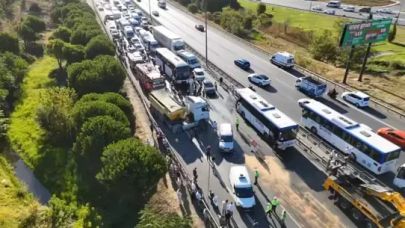 TEM'de 2 otobüs ve 1 kamyonun karıştığı zincirleme kaza