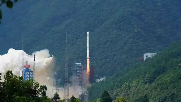 Çin, 'Shiyan-29' uydusunu fırlattı