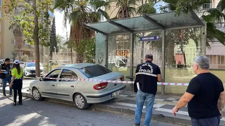 Şanlıurfa’da otomobil durağa daldı