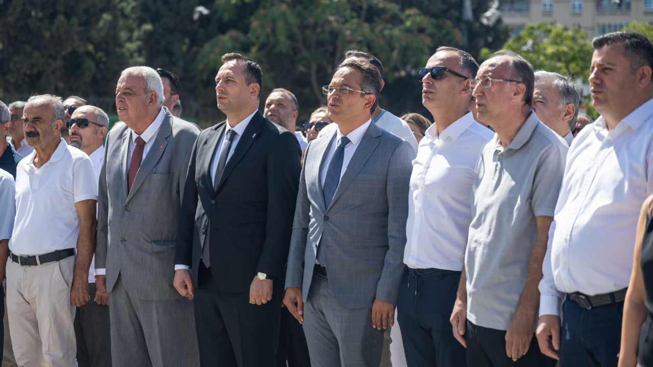 Cumhuriyet Meydanı’nda çifte yıldönümü