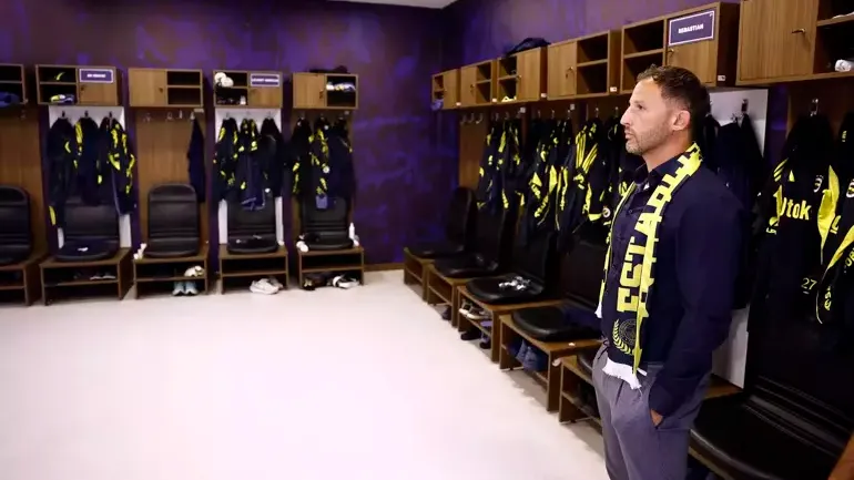 Fenerbahçe’nin teknik direktörü Tedesco, İstanbul’a geldi
