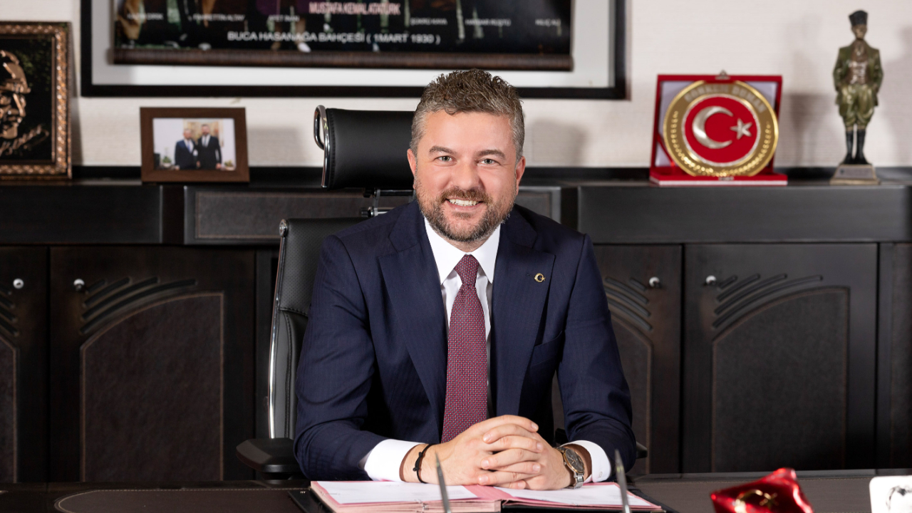 Buca’da çöp kamyonları sahaya çıktı