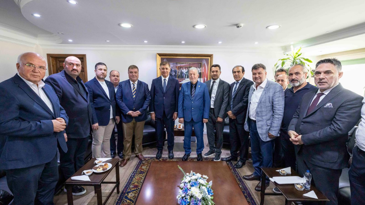 Başkan Tugay İEOSB yönetimi ile bir araya geldi