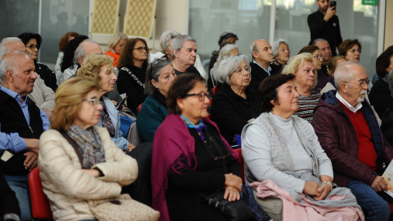 Karşıyaka Belediyesi 3. Yaş Üniversitesi’nde yeni dönem başlıyor!