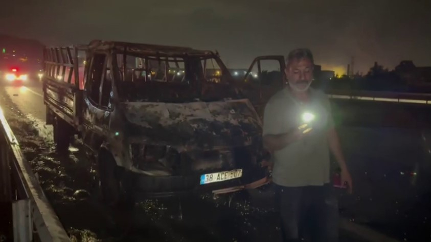 Ekmek teknesi yanan vatandaş, trafikteki diğer sürücülere tepki gösterdi!