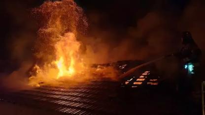 Bursa'da oto yedek parça dükkanında yangın