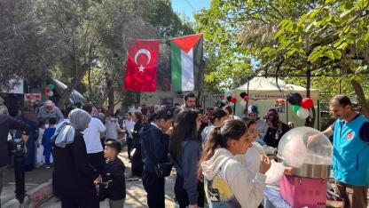 Gazze için İzmir'de "Hayır çarşısı" kuruldu