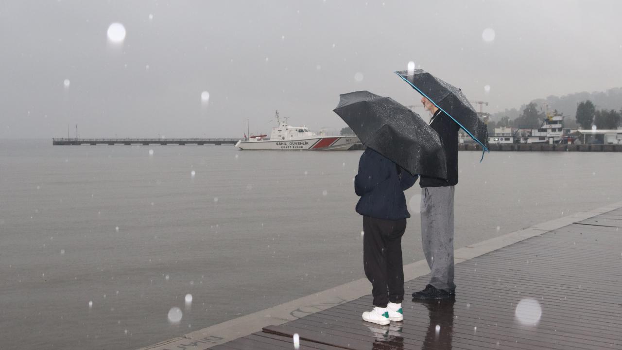 İzmir'de sağanak yağış: en çok etklelenen kuzey ilçeleri