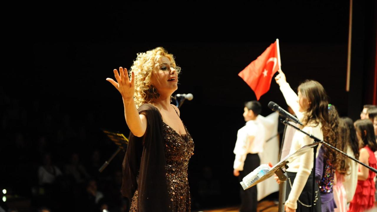 Karşıyaka’da ‘Attilâ İlhan Vefa Yılı’na anlamlı kapanış