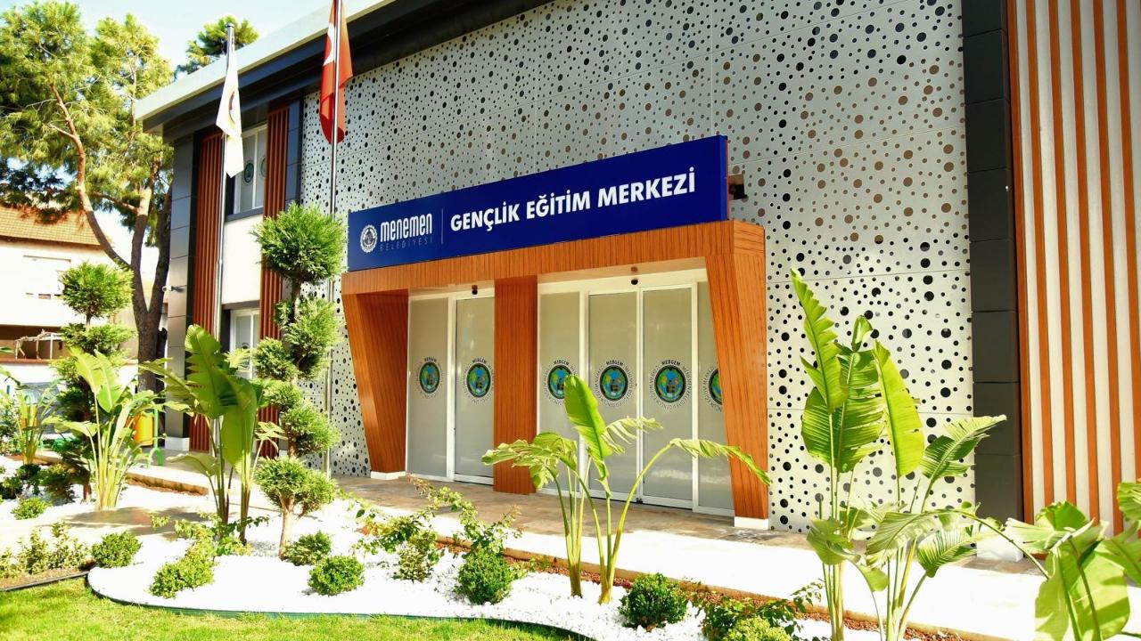 Menemen'de eğitime dijital destek!