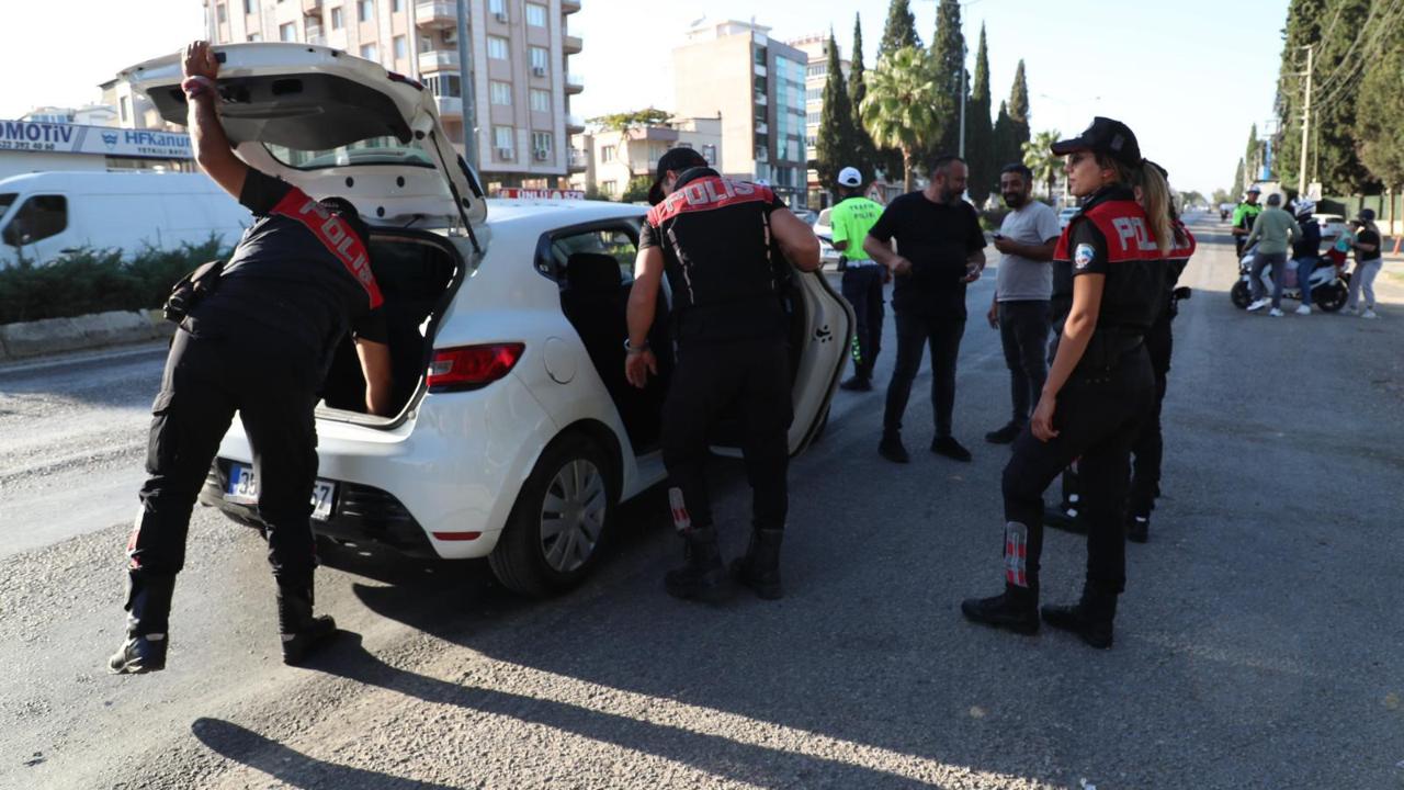 Polisten şehirde firari temizliği: 718'i yakalandı