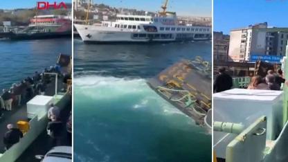 Sirkeci'de feribot iskeleye çarptı