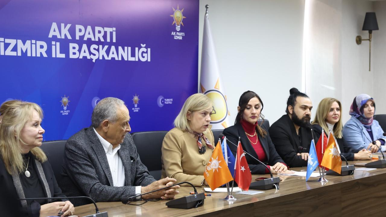 AK Kadın İzmir'den, 25 Kasım açıklaması
