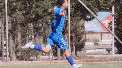 Aliağa Helvacı Spor'un genç yıldızı 3. Lig'e transfer oldu