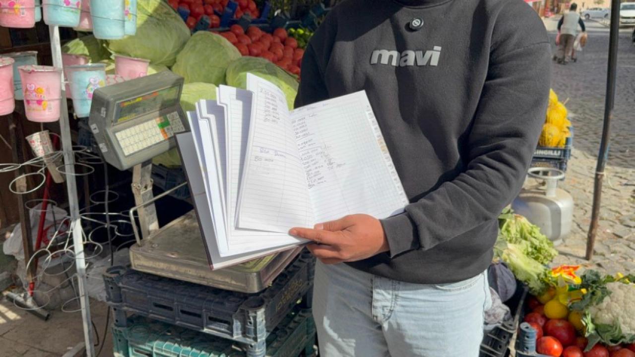 "Kimse bilmesin, Allah bilsin" diyerek 150 bin liralık veresiye defterini kapattı