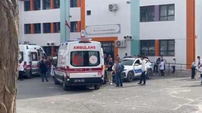 Sınıfın içinde yangın tüpü sıktılar