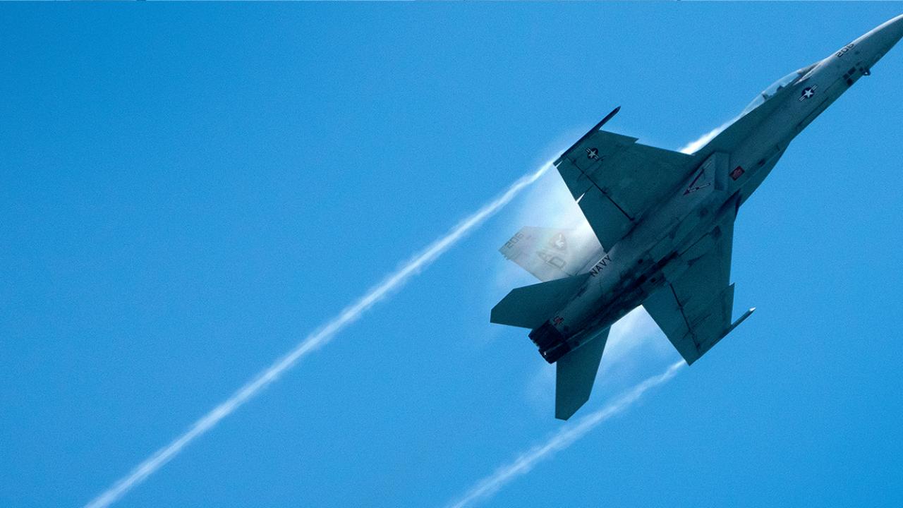 ABD medyası: "ABD'ye ait F-18 savaş uçakları, Venezuela hava sahasına girdi"