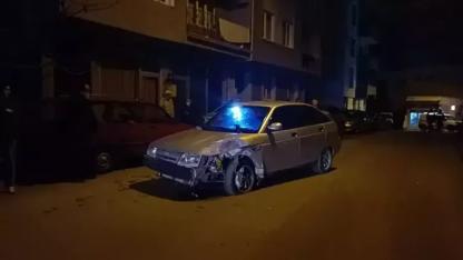 Bursa'da hafif ticari araç ile otomobil çarpıştı