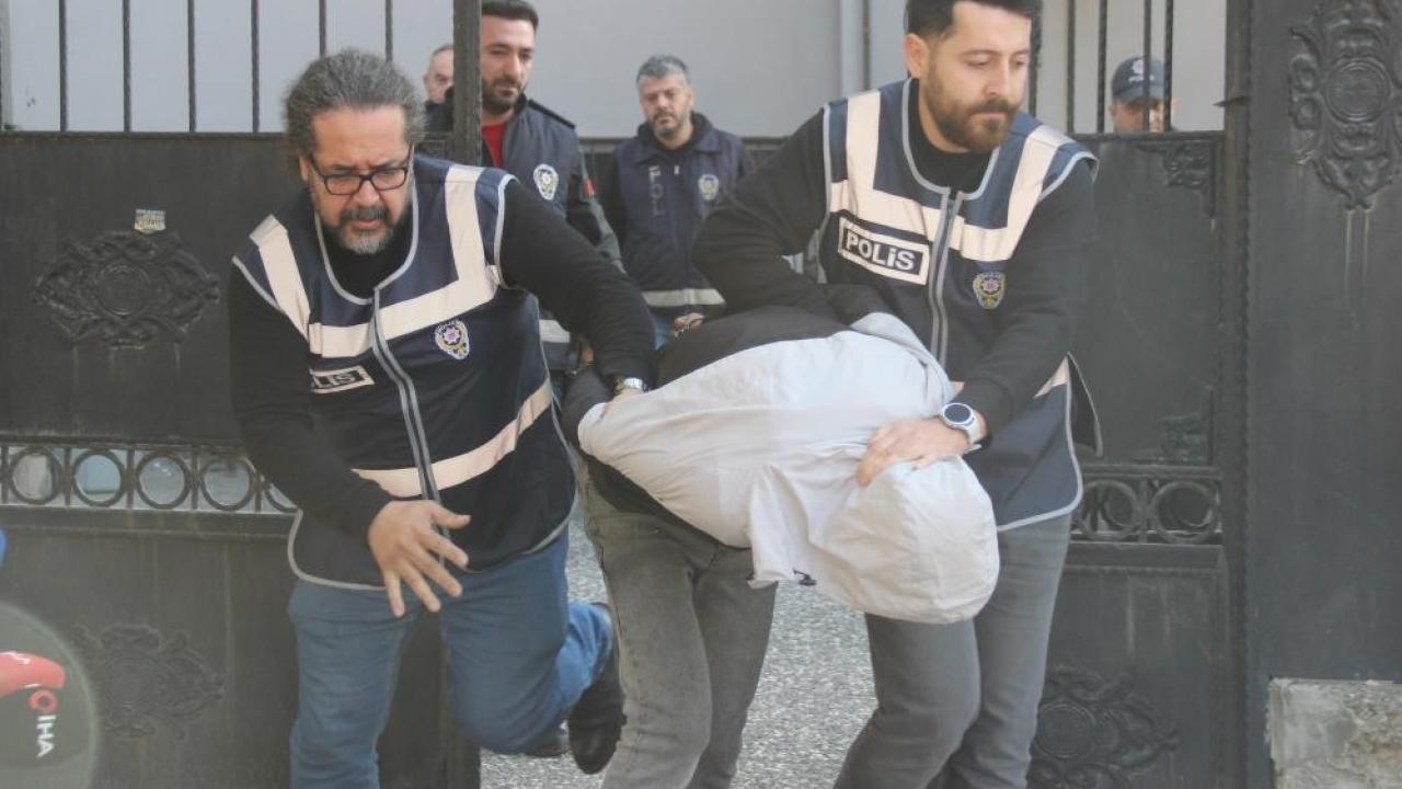Çocuklarının boğazına bıçak dayayan o babaya tahliye