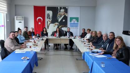Foça Meclisi'nde gerginlik