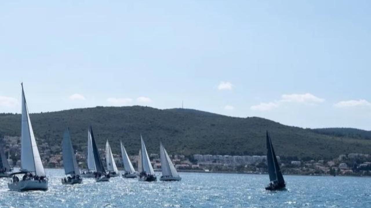 İzmir Marina, kış boyunca yelken tutkunlarını ağırlıyor