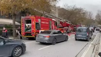 Kadıköy'de 5 katlı binada çıkan yangın söndürüldü