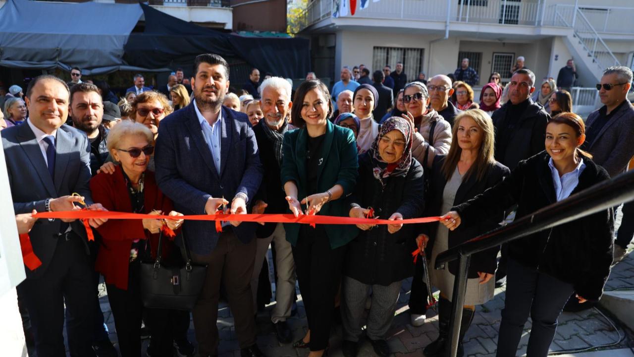 Karabağlar ’da Bir Günde İki Açılış