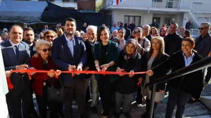 Karabağlar ’da Bir Günde İki Açılış