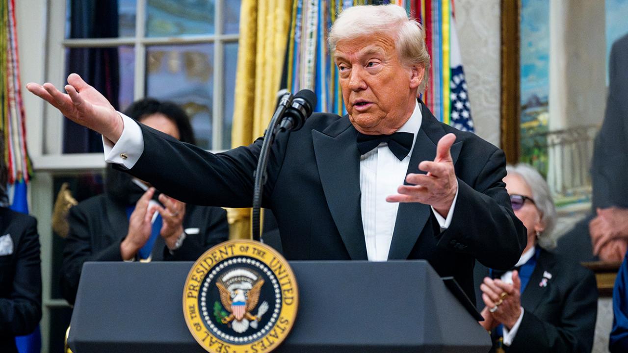 Trump, 1 milyon dolara ABD vatandaşlığı sağlayan "altın kart" vizesini başlattı