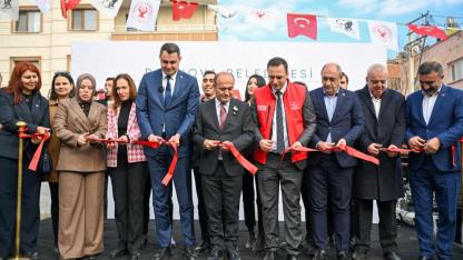 Bornova’da halkın sofrasına sahip çıkan açılış
